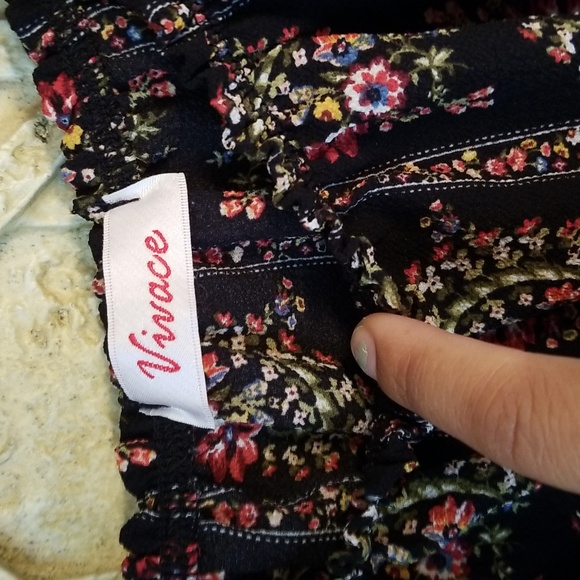 Vivace Boho Long Sleeve Floral Crop Top - Picture 3 of 5